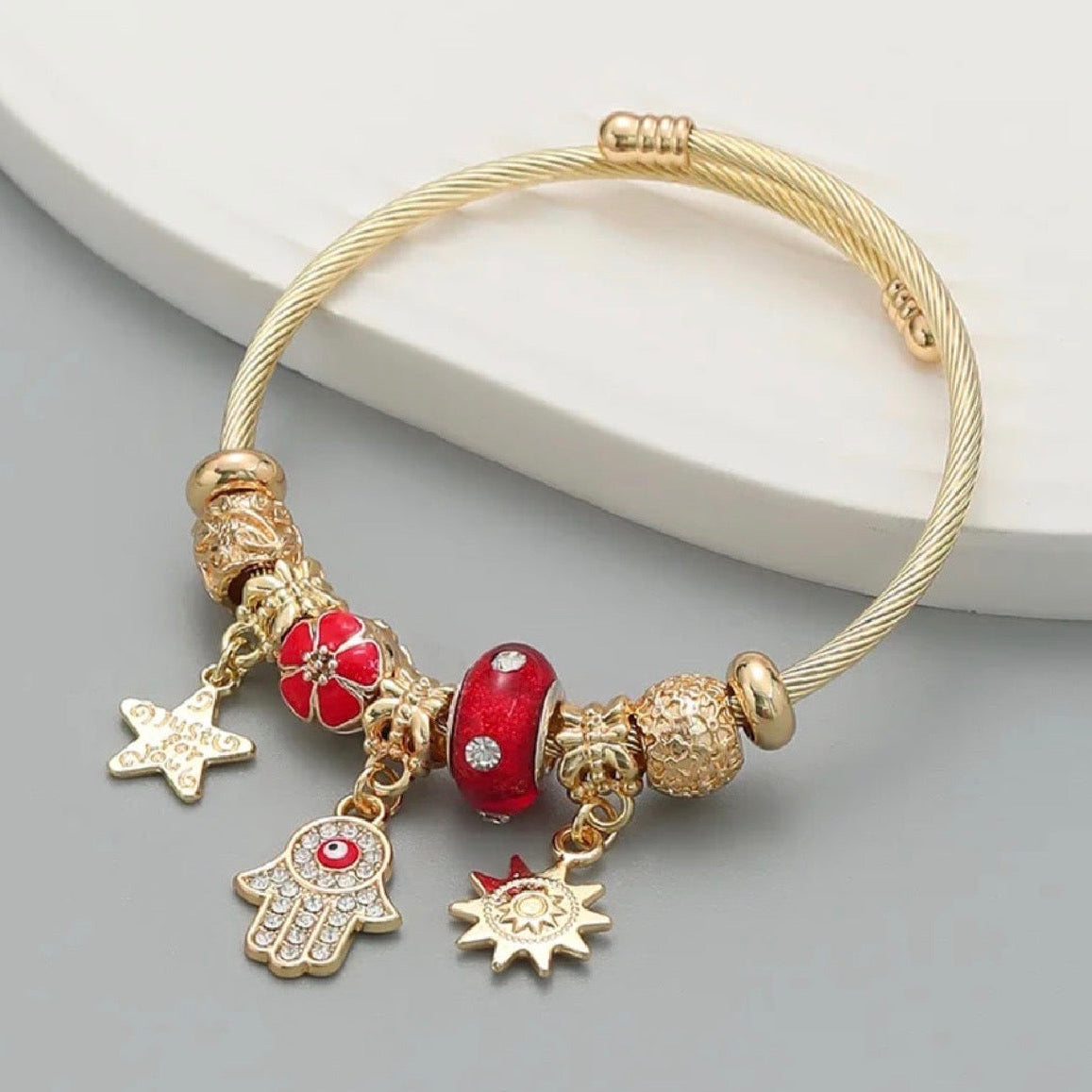 Stainless steel bracelet for women, an ideal gift