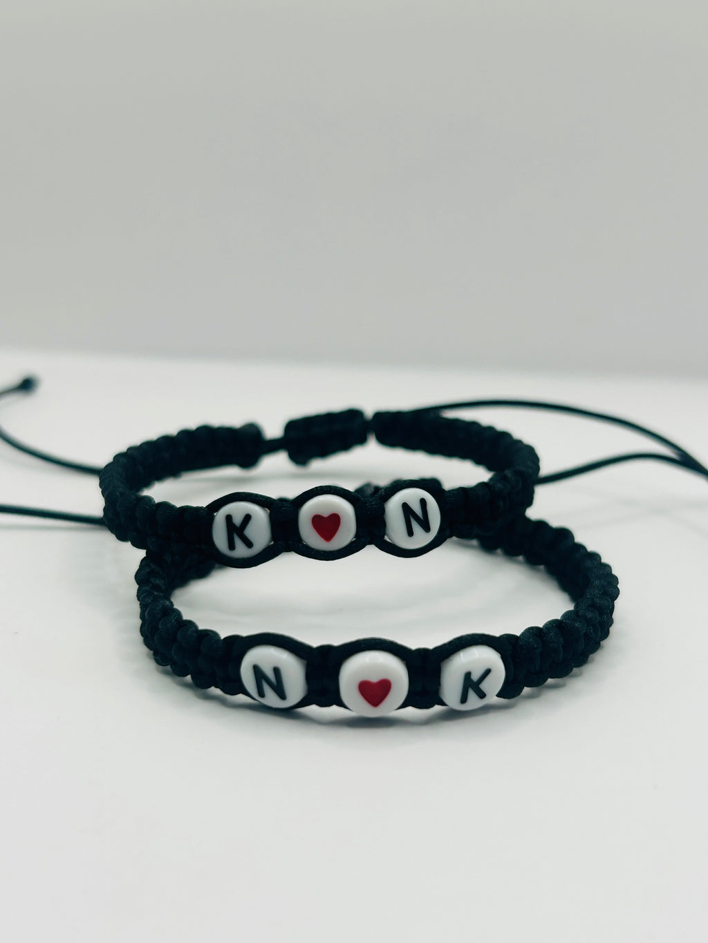 Personalized Couples Initial Adjustable Bracelet Set Black-Black Braided Fashion Matching Bracelets with Custom Letters & Heart Charm, Trendy Daily Jewelry Ideal Gift for Couples, (Copia)